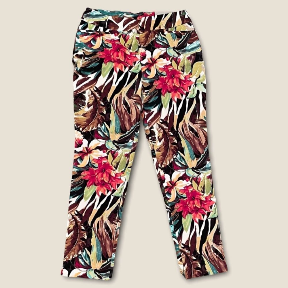 NWT Chico’s Size 1R (US 8) Slimming Bridgette Tropical Floral Ankle Pant
